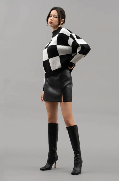 Black and White Checkered Crew Neck Knit Sweater