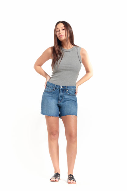 Light Medium Wash Loose Fit Mid Rise 5" Length Fray Hem Denim Short