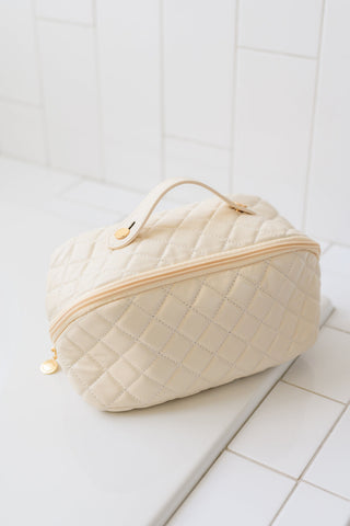 Large Capacity Quilted Makeup Bag in Cream (ONLINE EXCLUSIVE!)